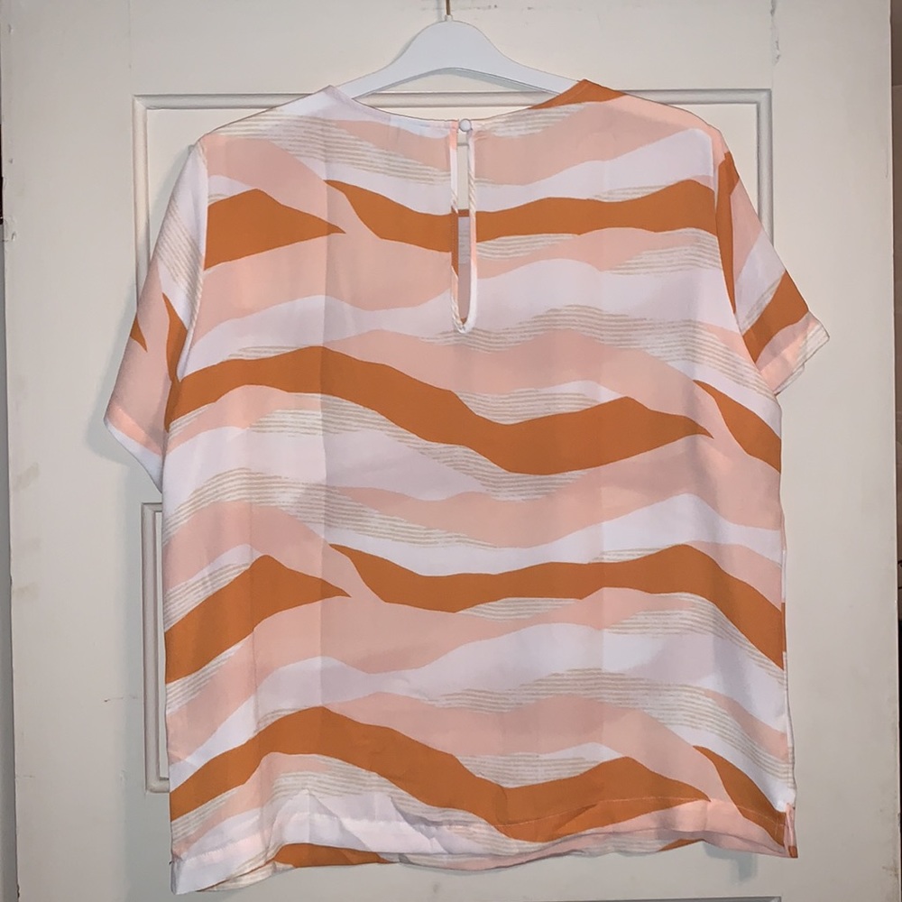Patterned Blouse - Picture 2 of 2